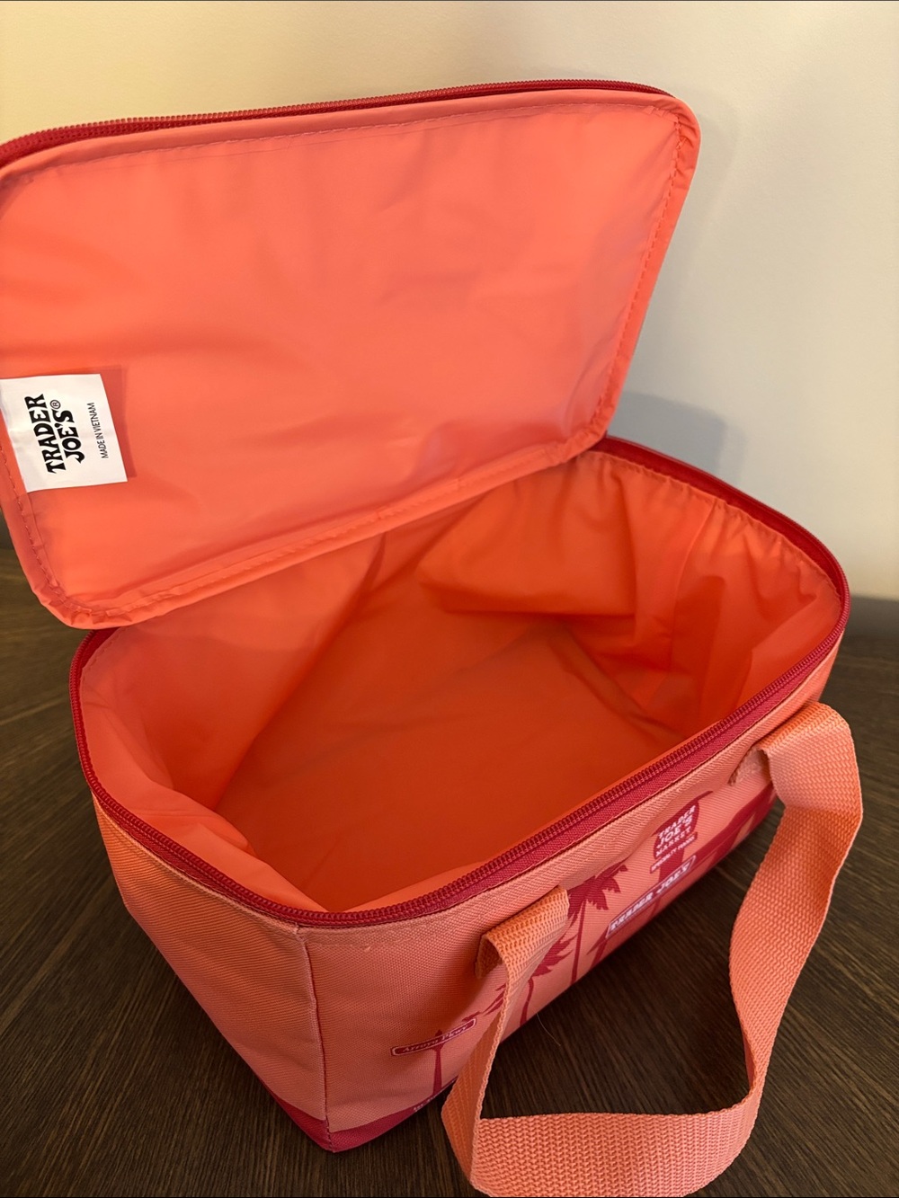 Trader Joe's Coral Pink Insulated Lunch Bag - Picture 2 of 5